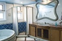 33 Bed & Breakfast 3*