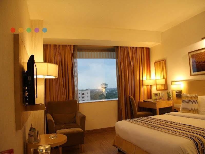 Hotel Zone Connect By The Park Saket