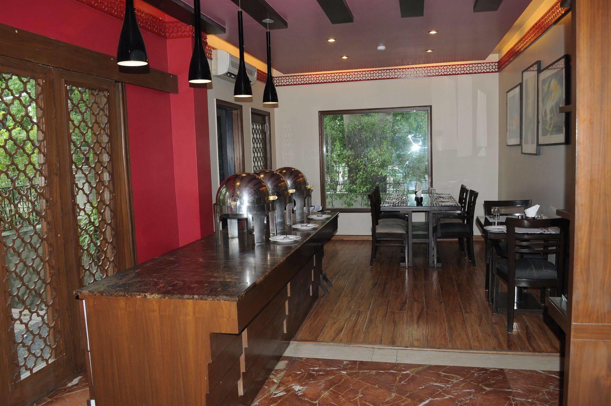 ​justa Panchsheel Park Hotel New Delhi