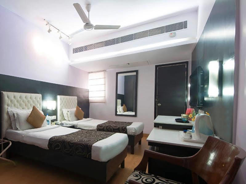 The Corus 3* New Delhi