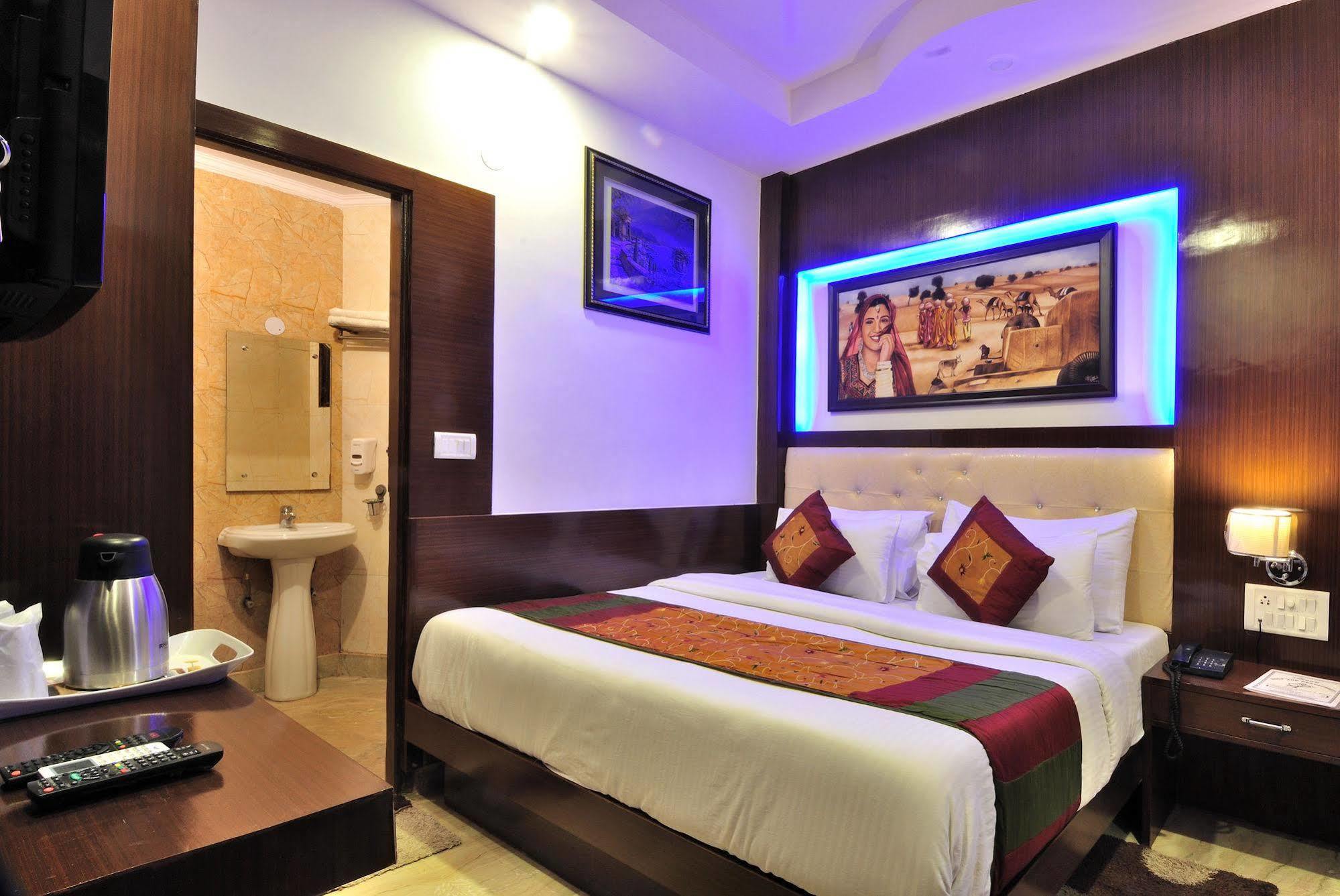 Hotel Nirmal Mahal - Paharganj - 3*