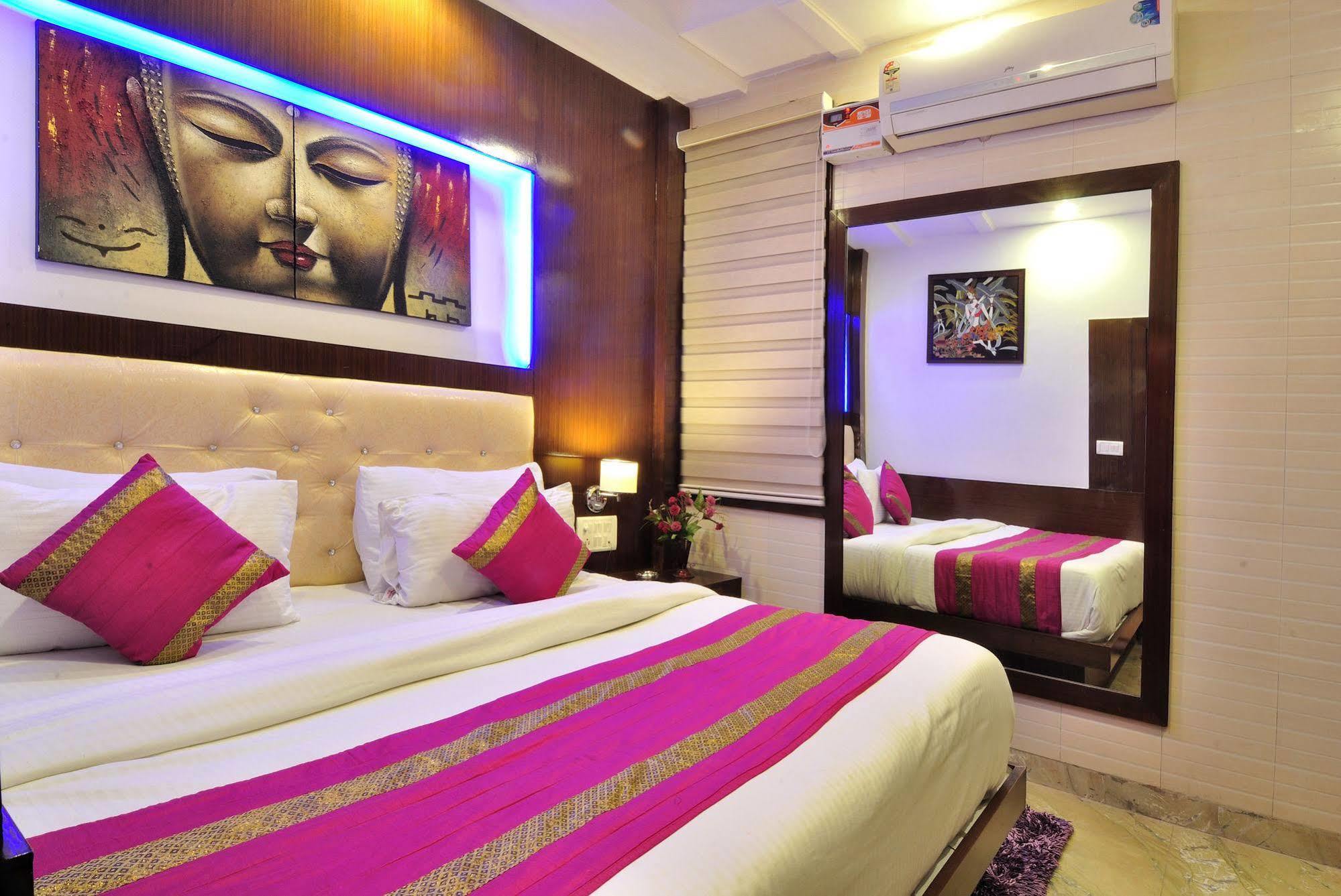 Hotel Nirmal Mahal - Paharganj - Nova Deli