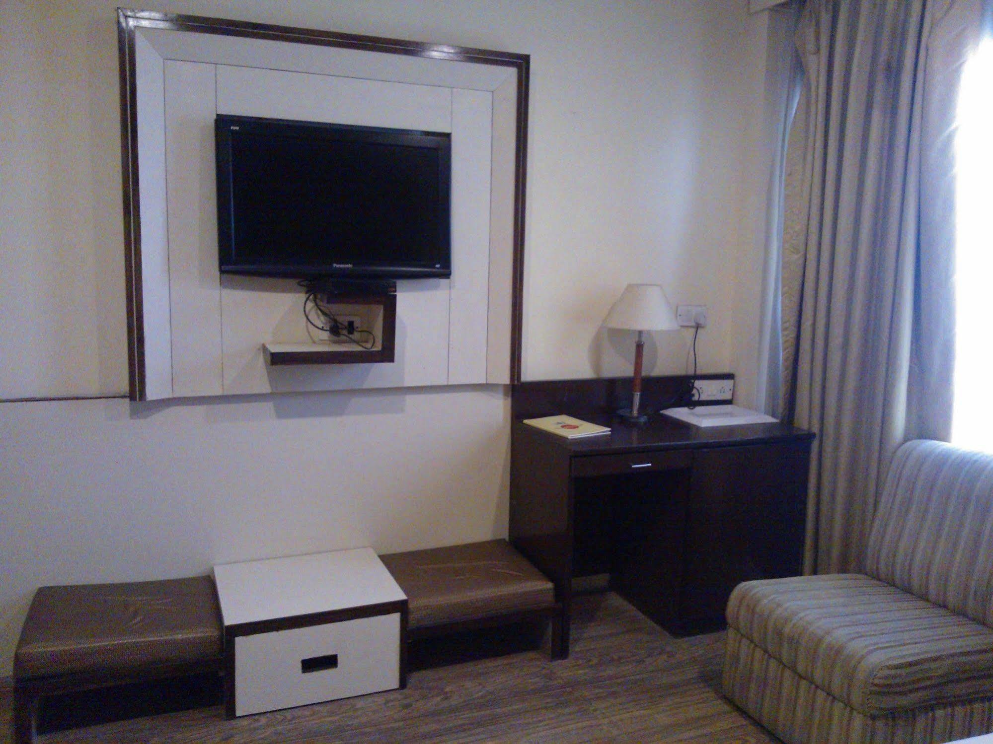 Hotel The White Klove 3*