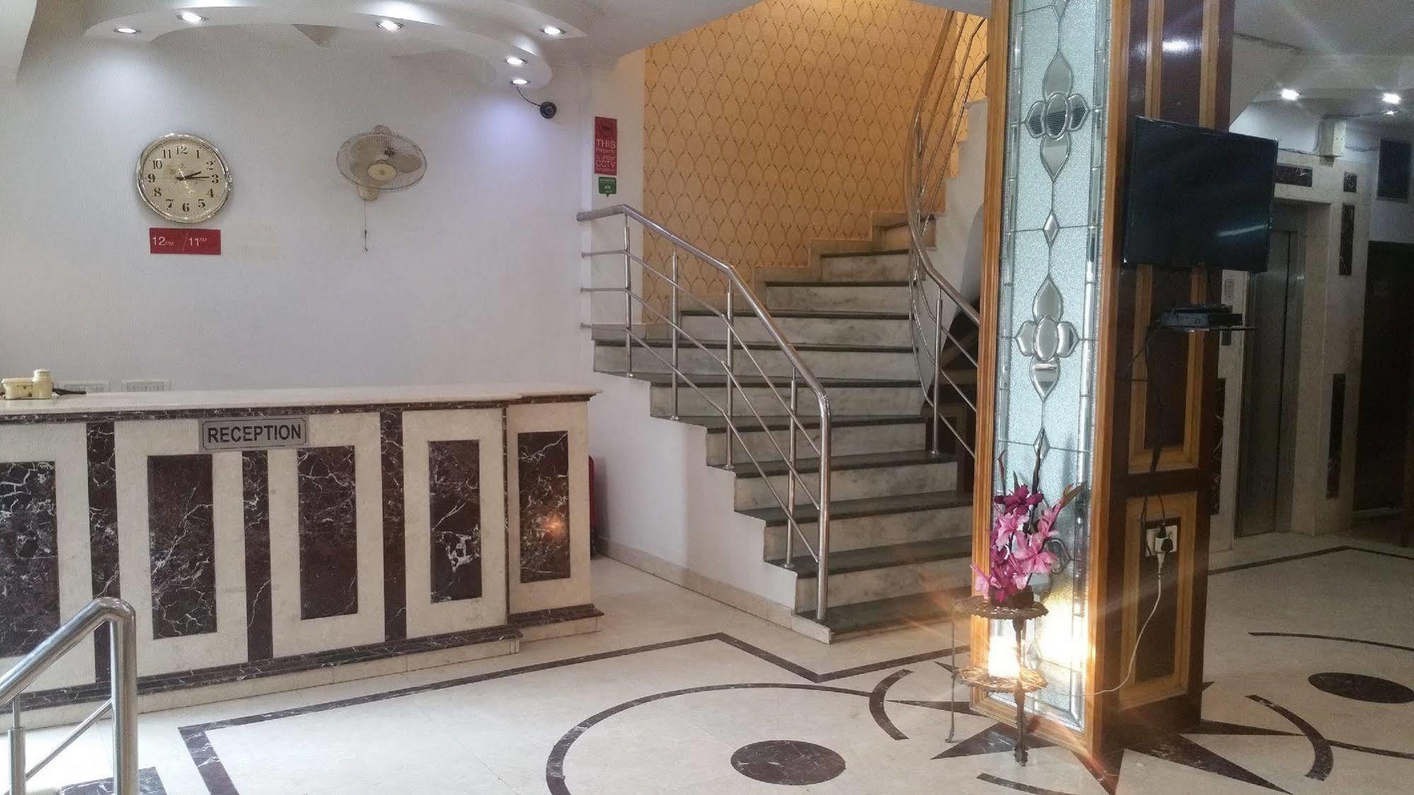 Treebo Paras International Hotel
