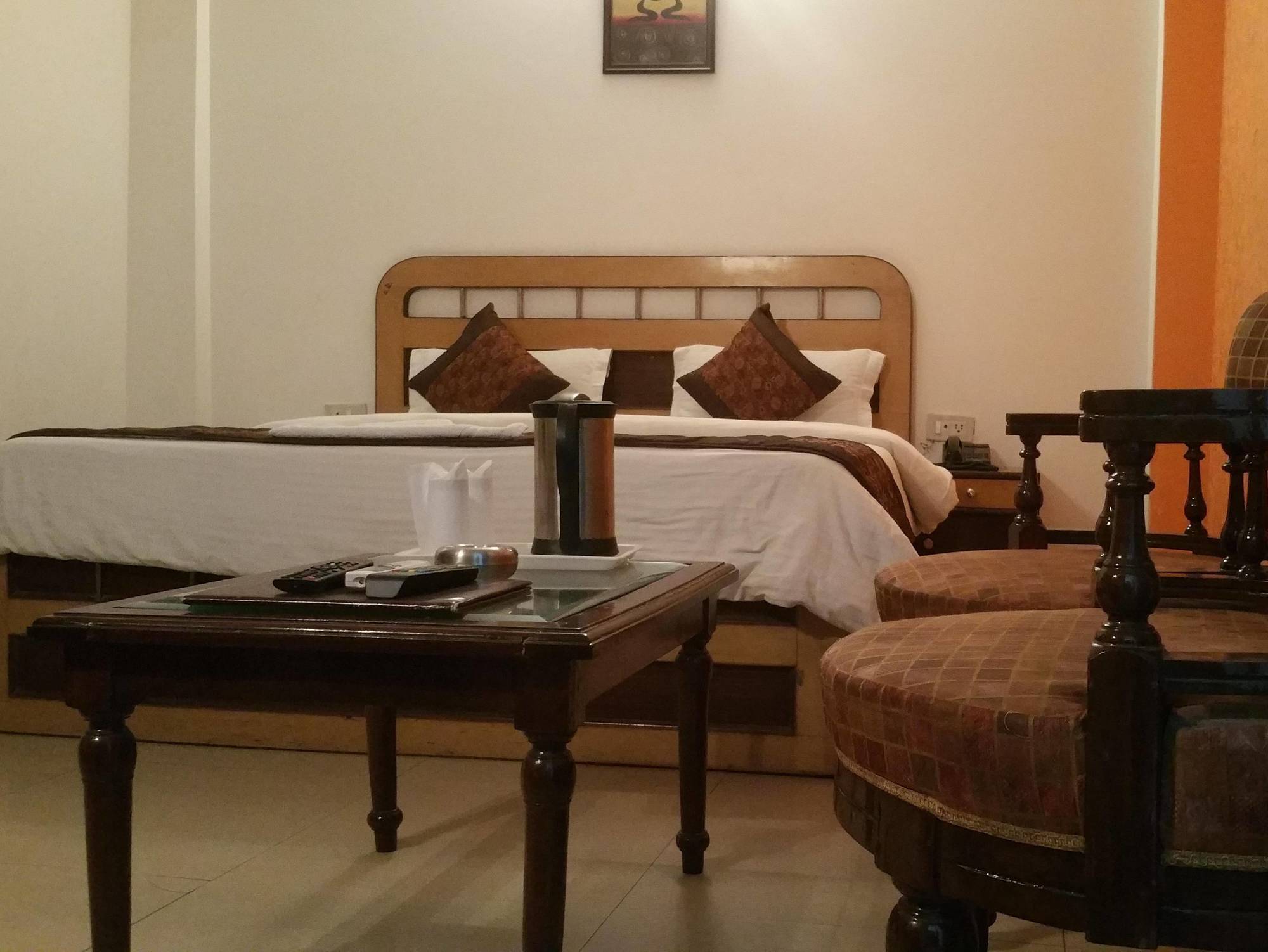 Treebo Paras International Hotel Delhi (National Capital Territory of India)