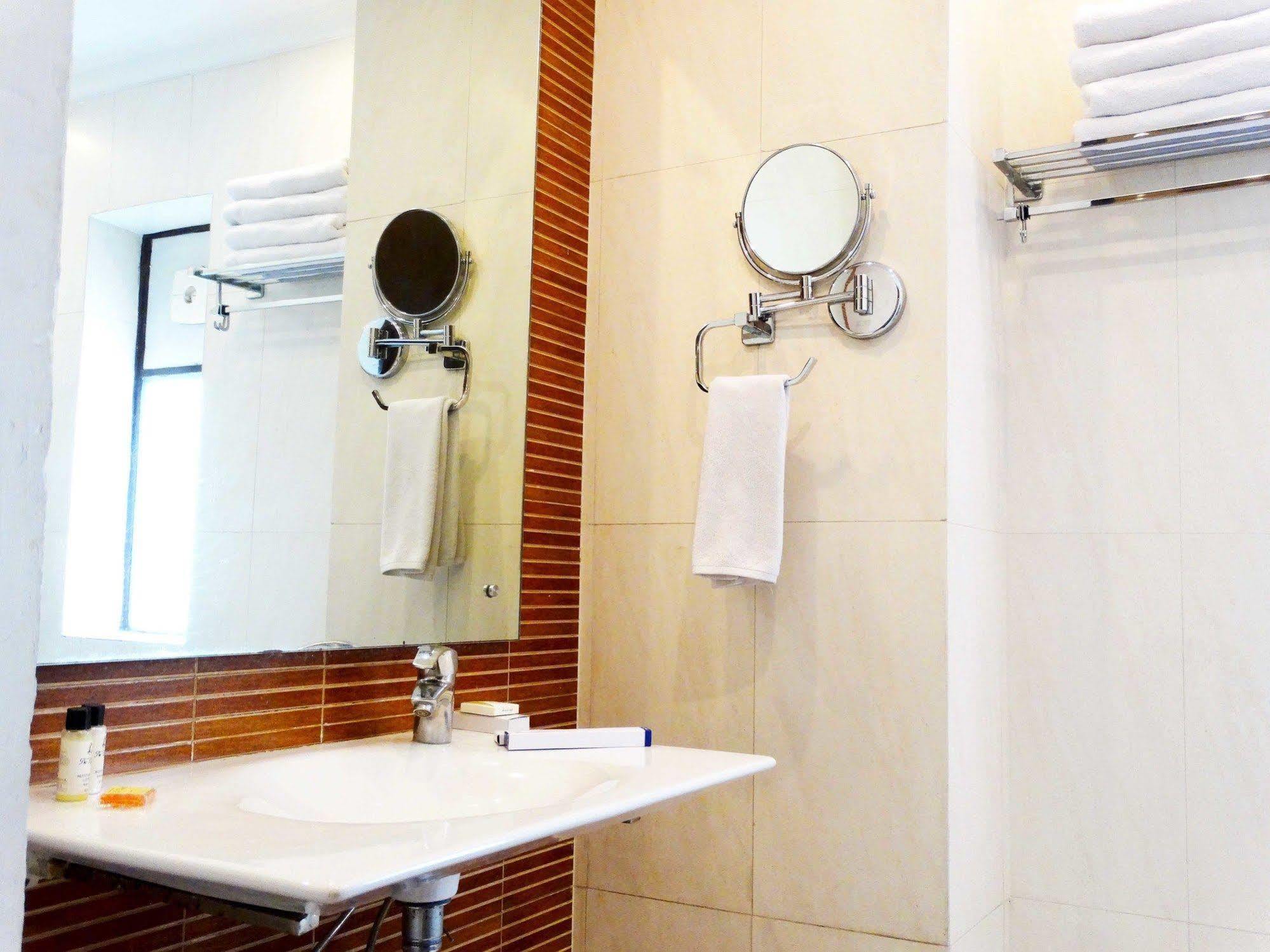 Hotel The Legend Delhi
