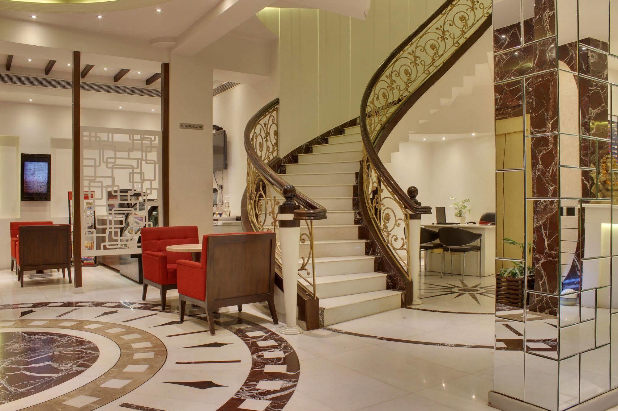 Grand Godwin Near Railway Station 4* New Delhi