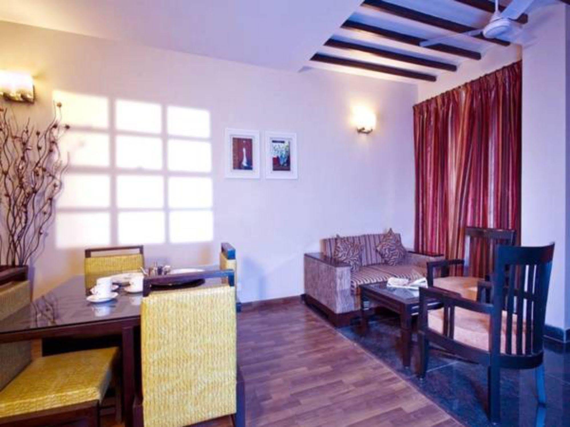 Hotel Treebo Premium Relax Patel Nagar 4*