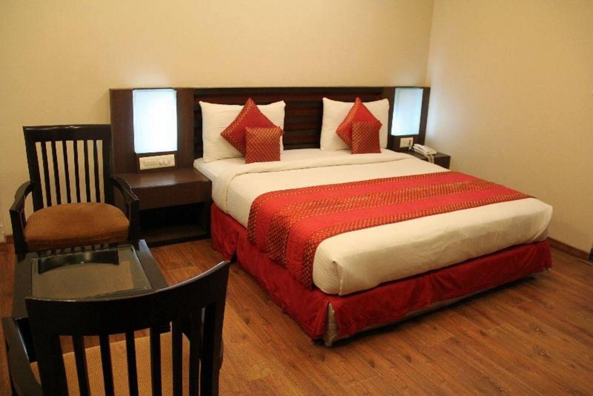 Hotel Treebo Premium Relax Patel Nagar New Delhi