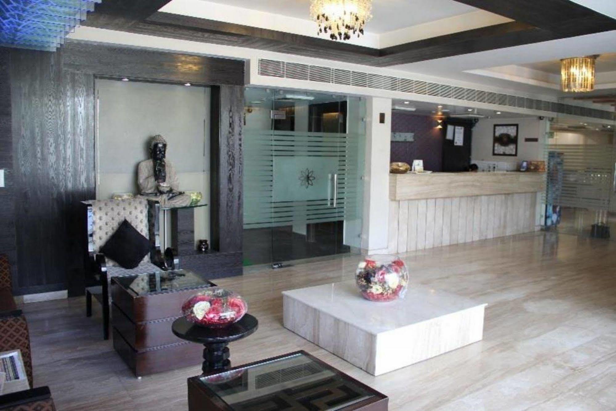 Treebo Premium Relax Patel Nagar Hotel 4*