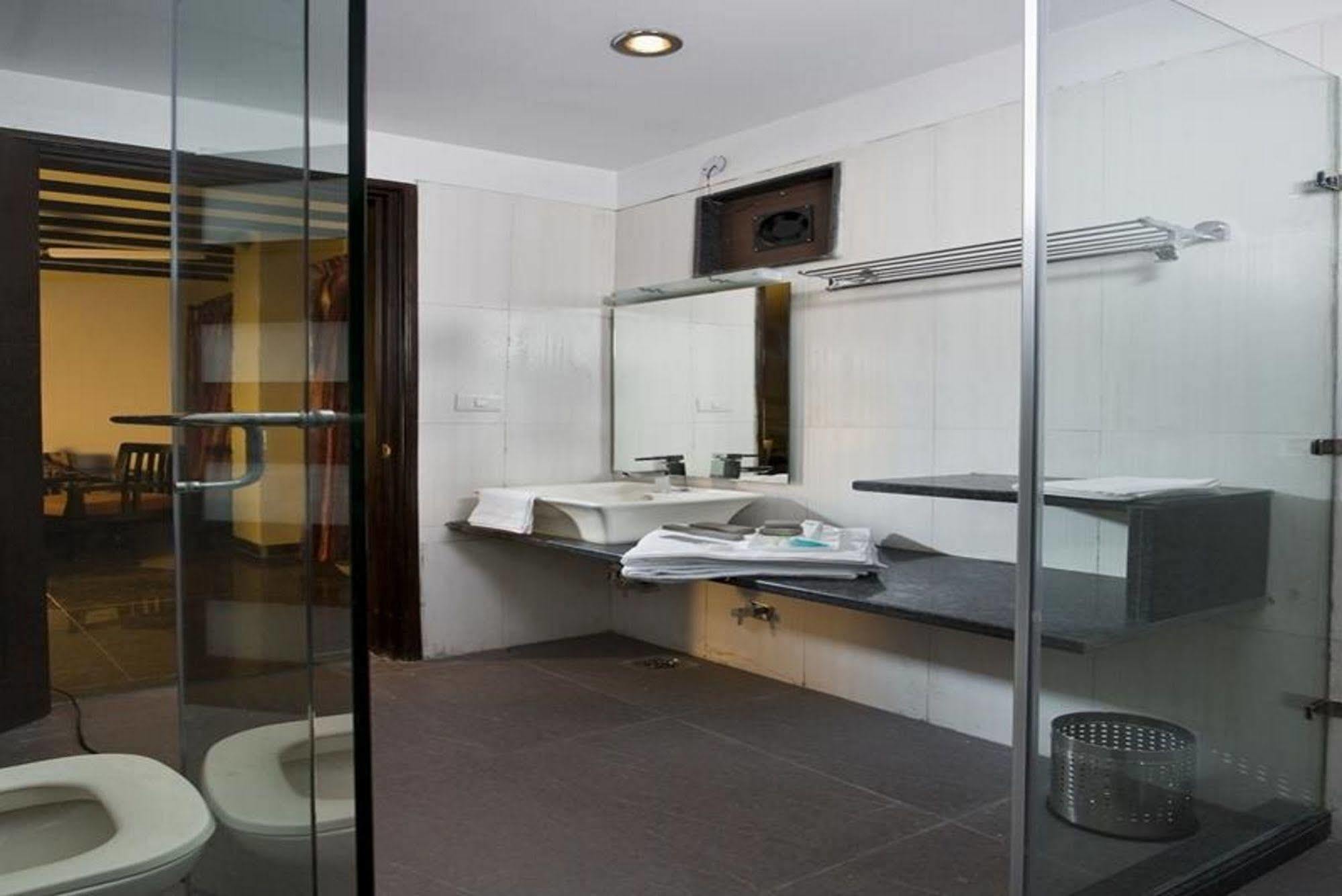 Hotel Treebo Premium Relax Patel Nagar New Delhi