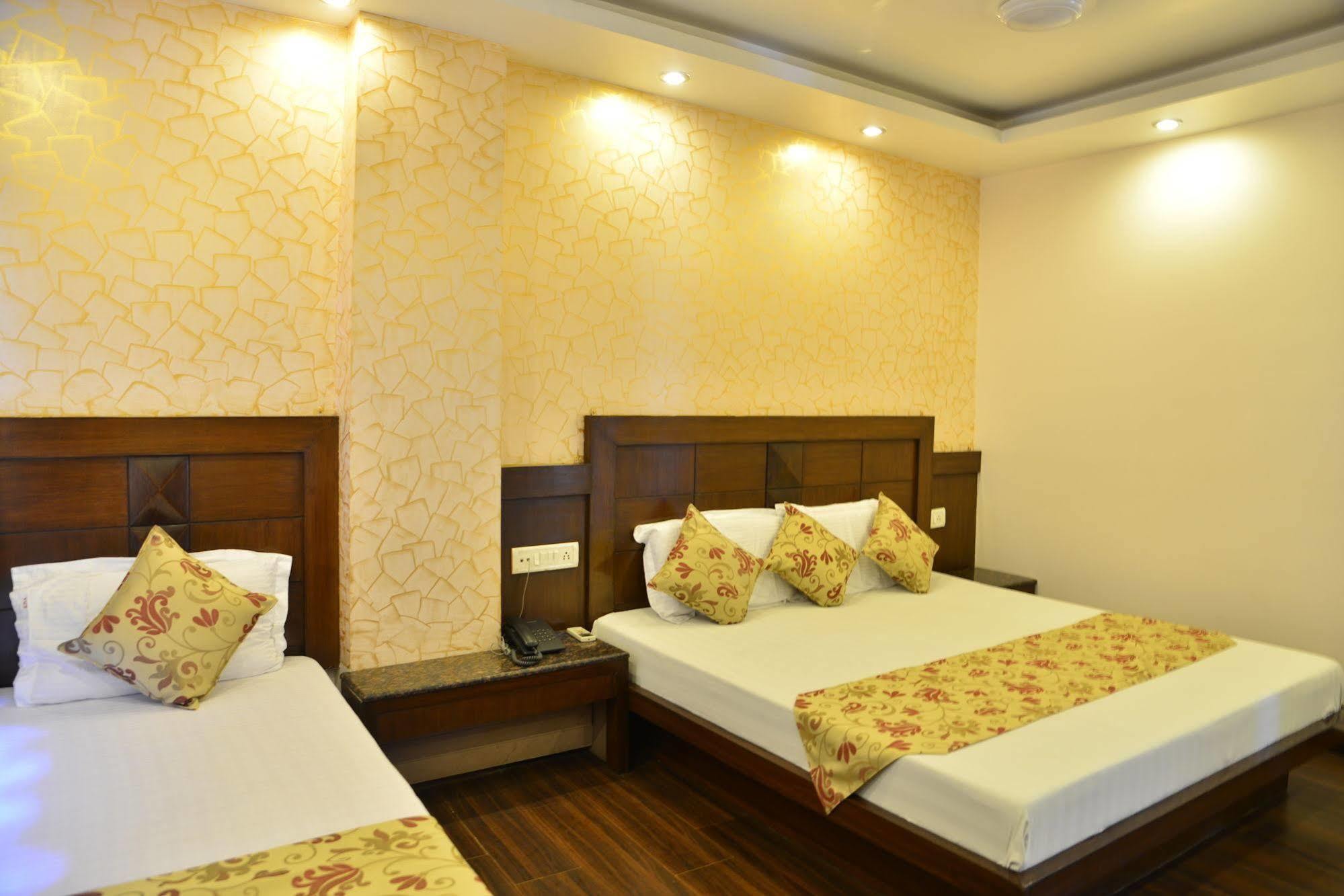 Hotel Amax 2*