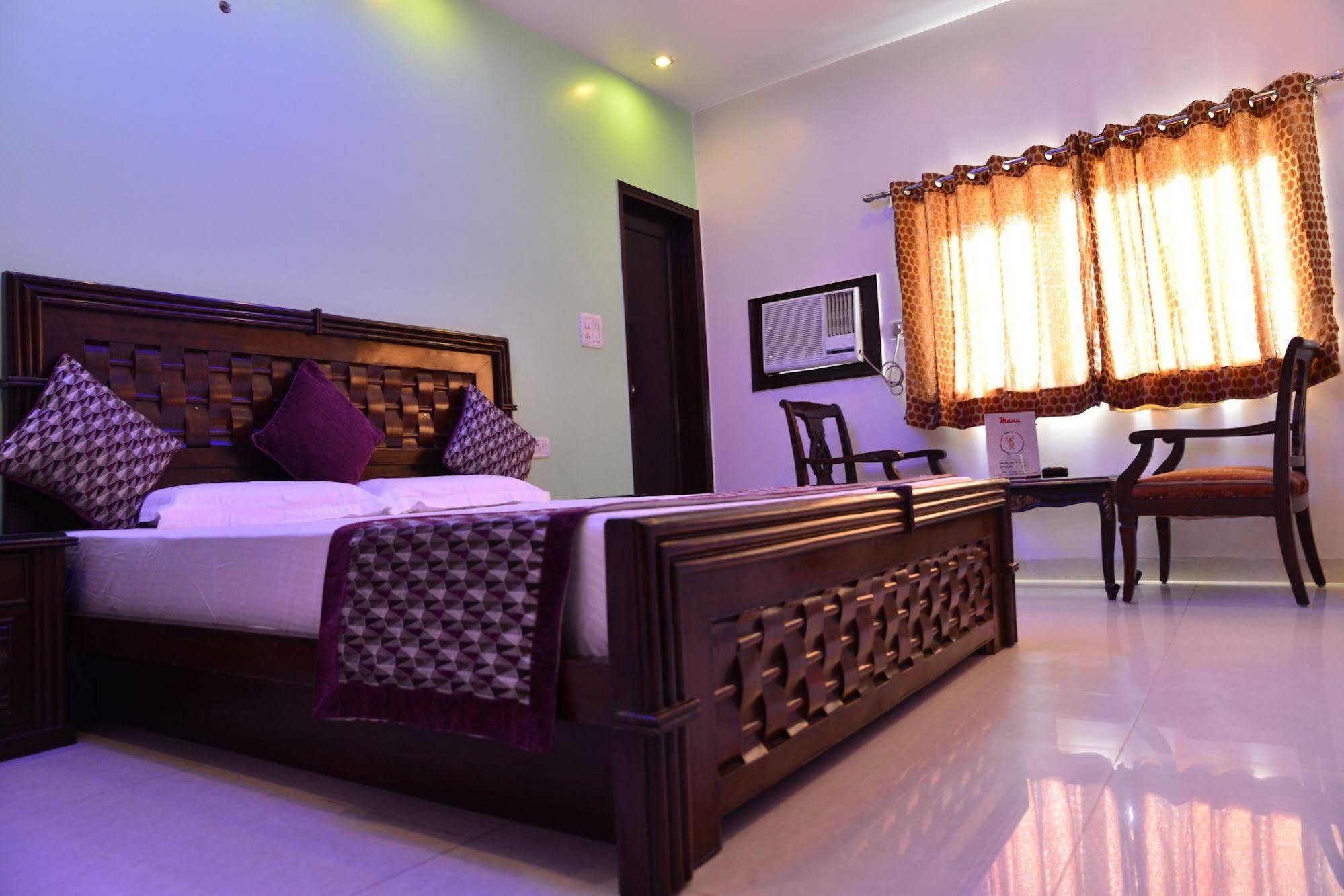Amax Hotel New Delhi