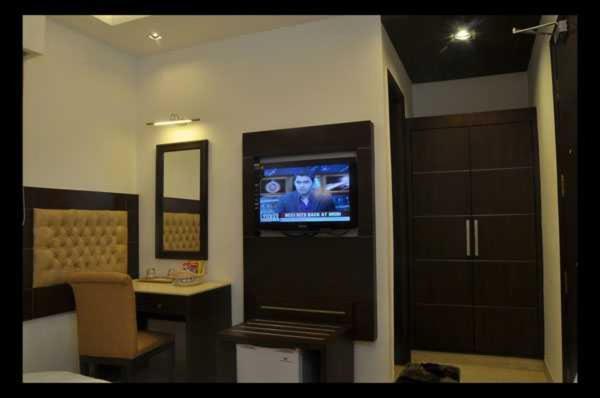 Hotel The Metropolis Near Rk Ashram Metro Station 2*