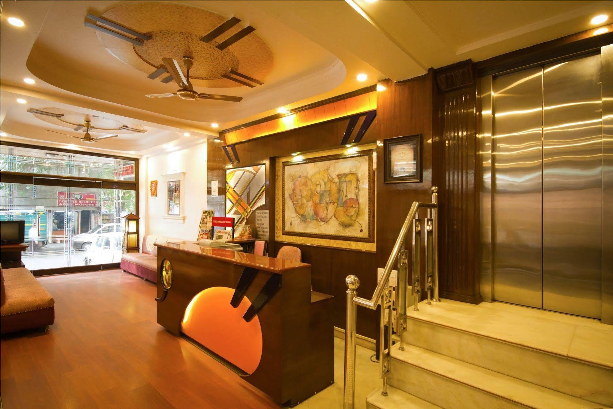 Grand Park Hotel 3*