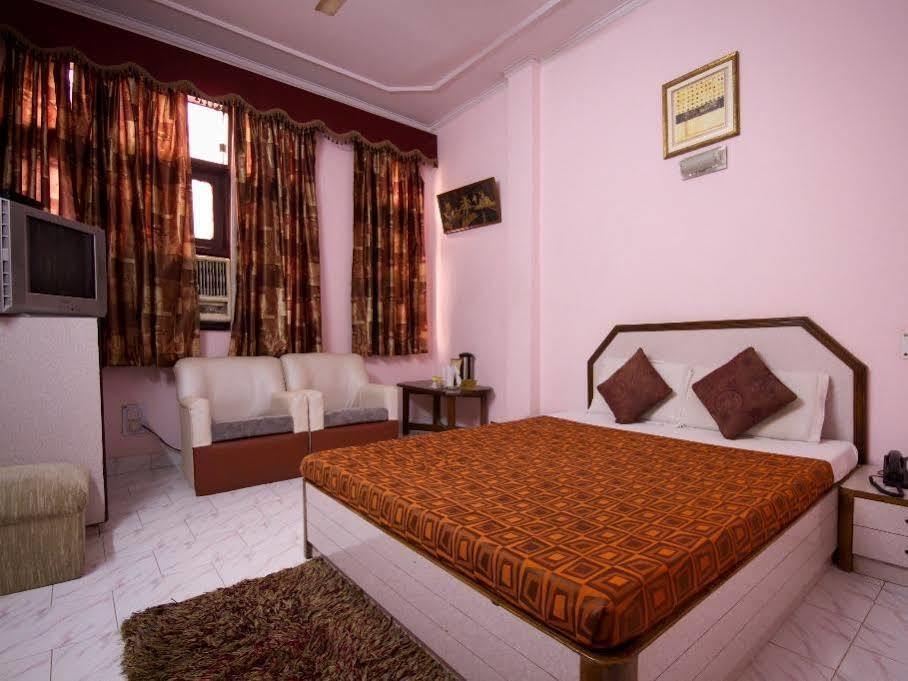 Woodland Deluxe 2* New Delhi