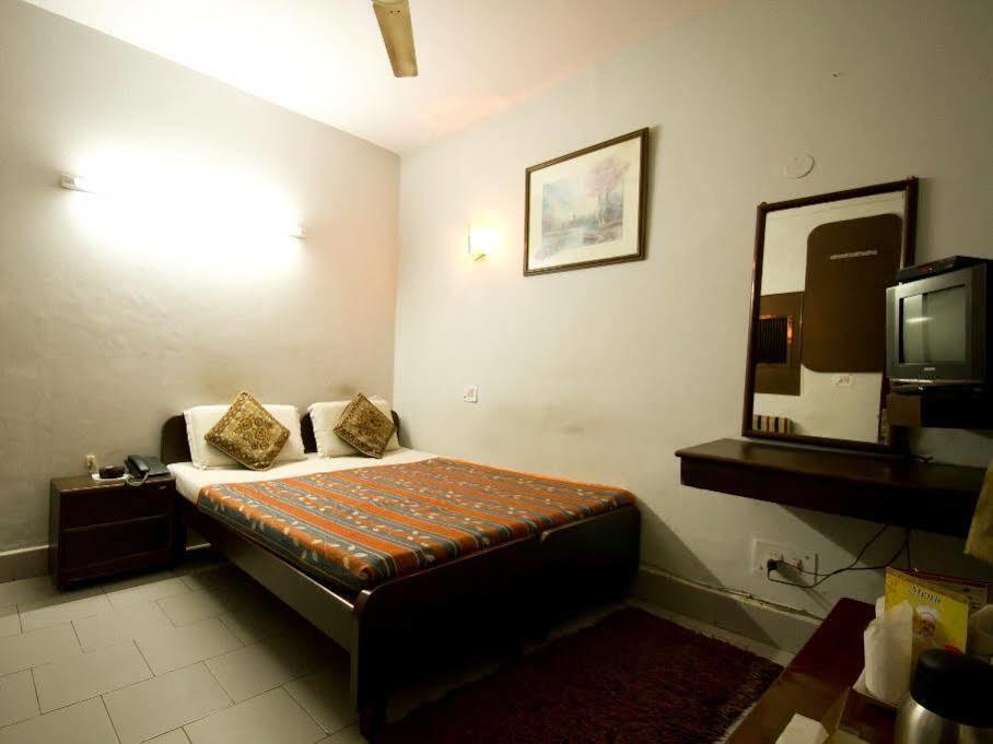 Woodland Deluxe Hotel
