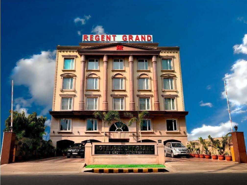 Hotel Regent Grand New Delhi