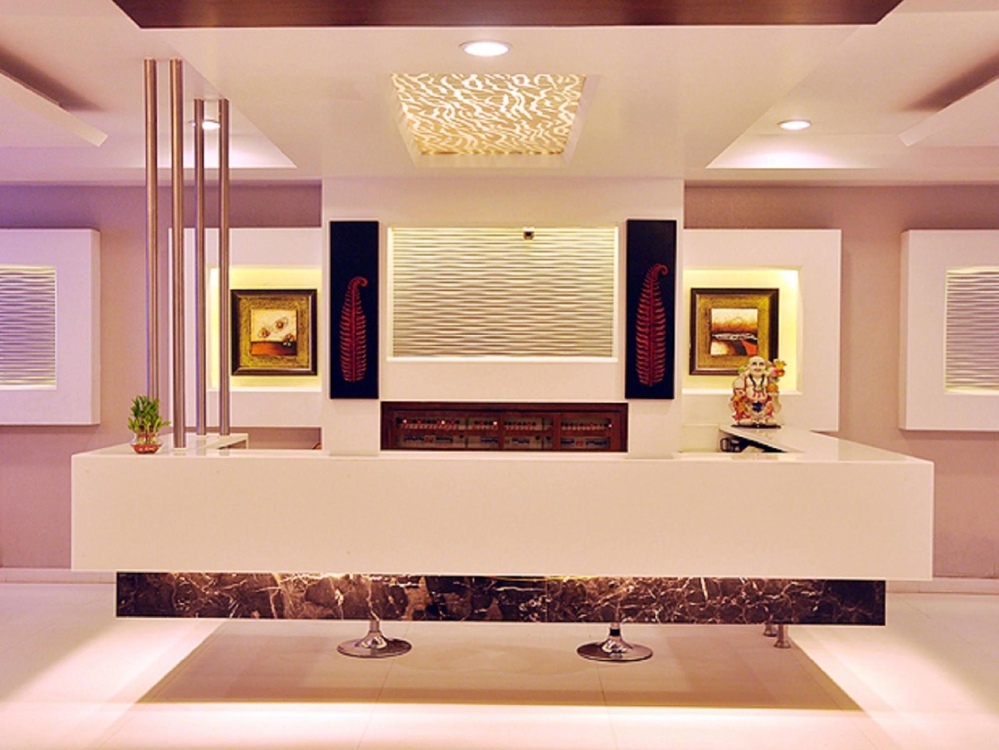 Sun International Hotel