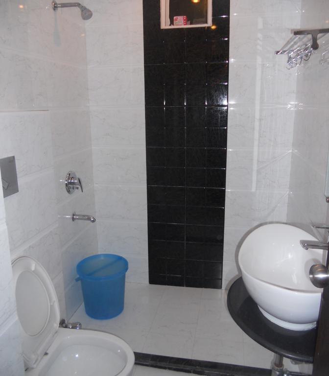 Amax Hotel 2*