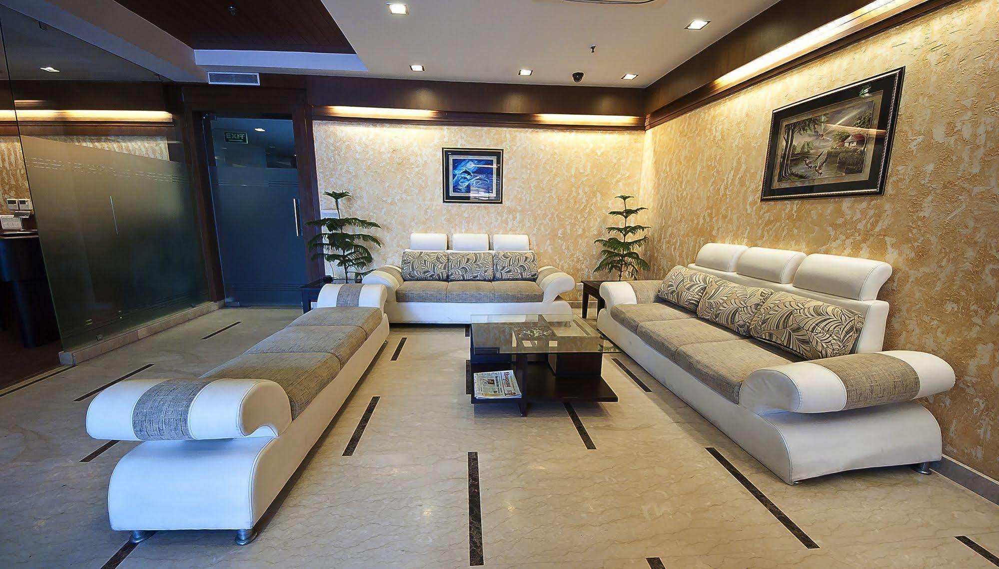 Hotel Divine Paradise Tavisha 3*