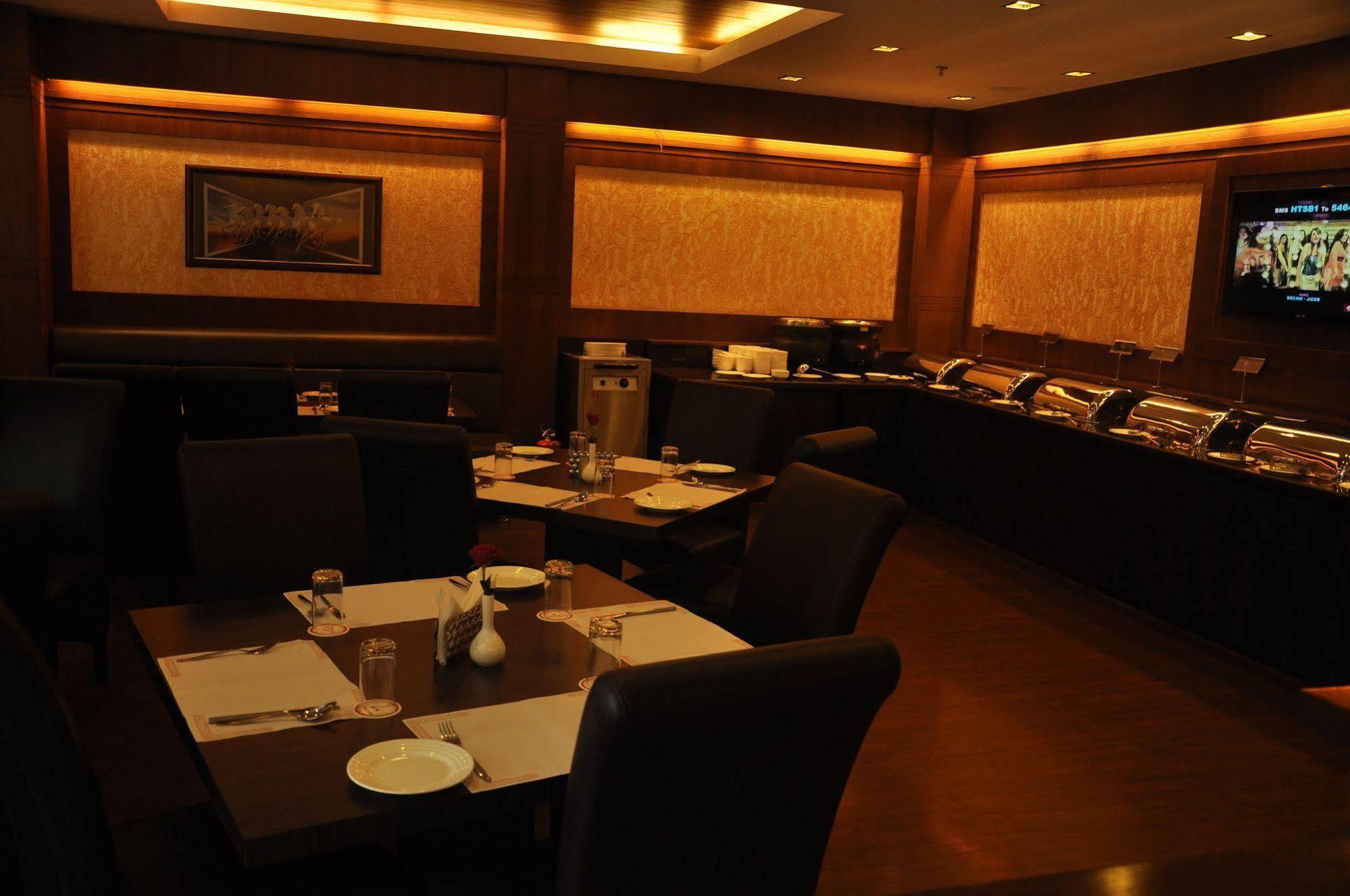 Hotel Divine Paradise Tavisha New Delhi
