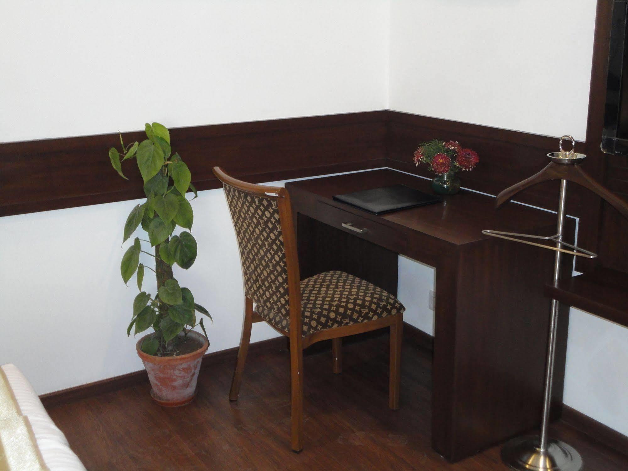 Divine Paradise Tavisha Hotel 3*