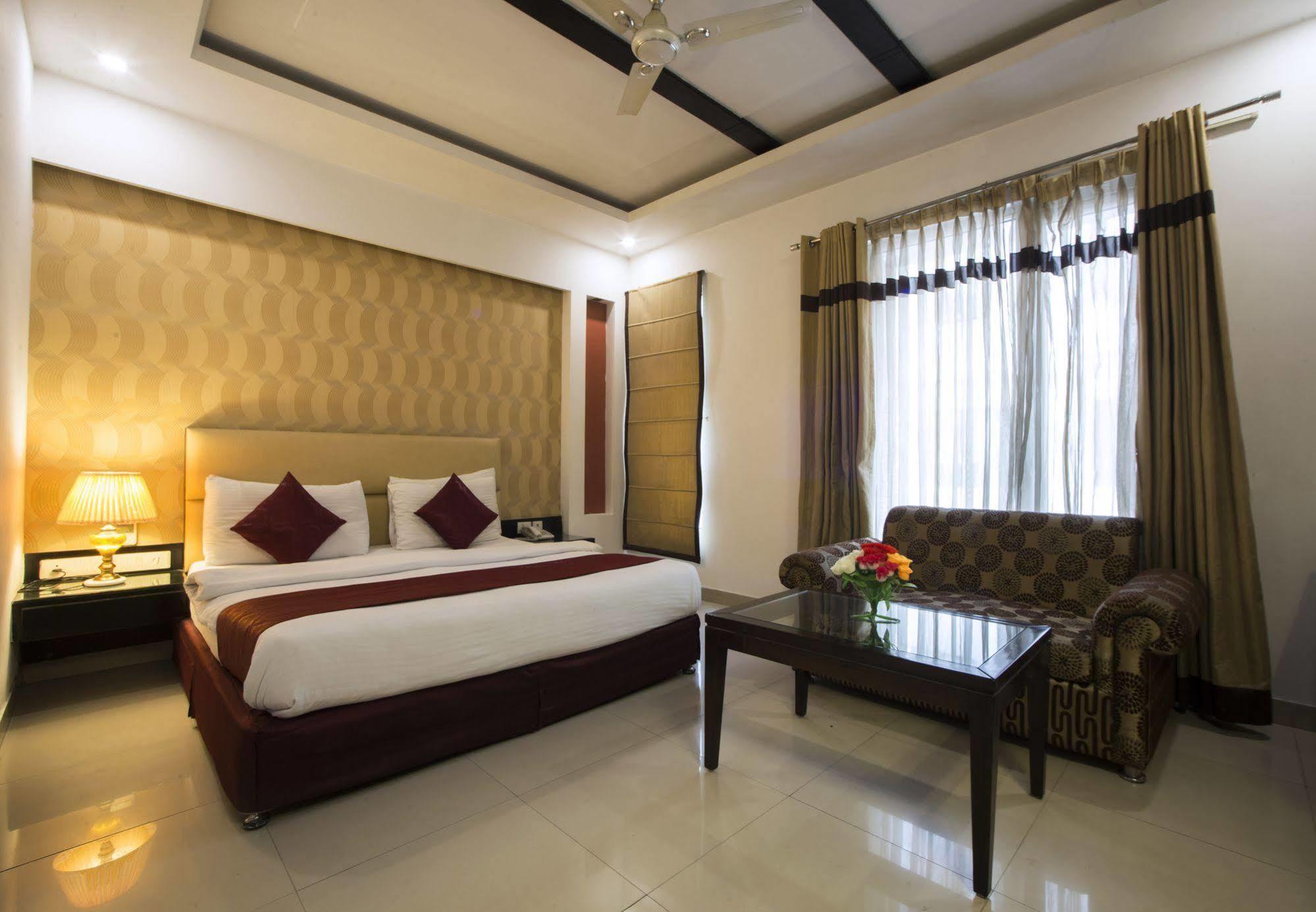 Hotel Krishna - By Rcg Hotels, Paharganj, 4*