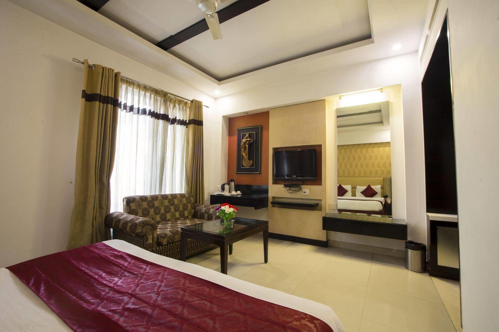 Hotel Krishna - By Rcg Hotels, Paharganj, 4*