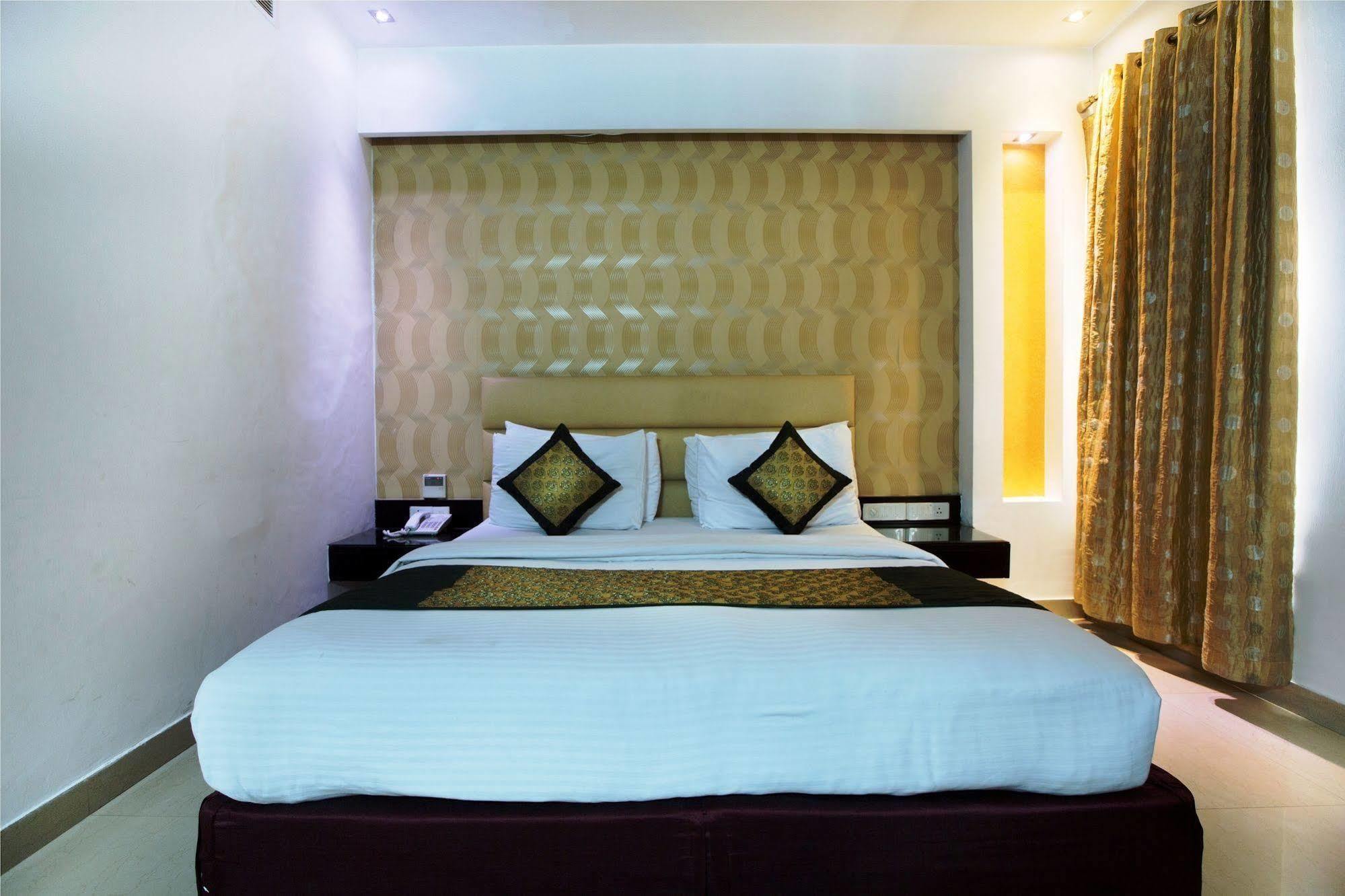 Hotel Krishna - By Rcg Hotels, Paharganj, 4*
