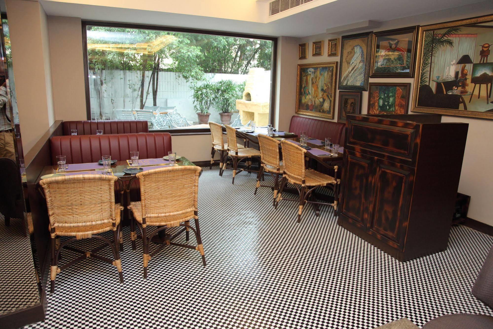 Hotel Diplomat, Chanakyapuri New Delhi- A Boutique New Delhi