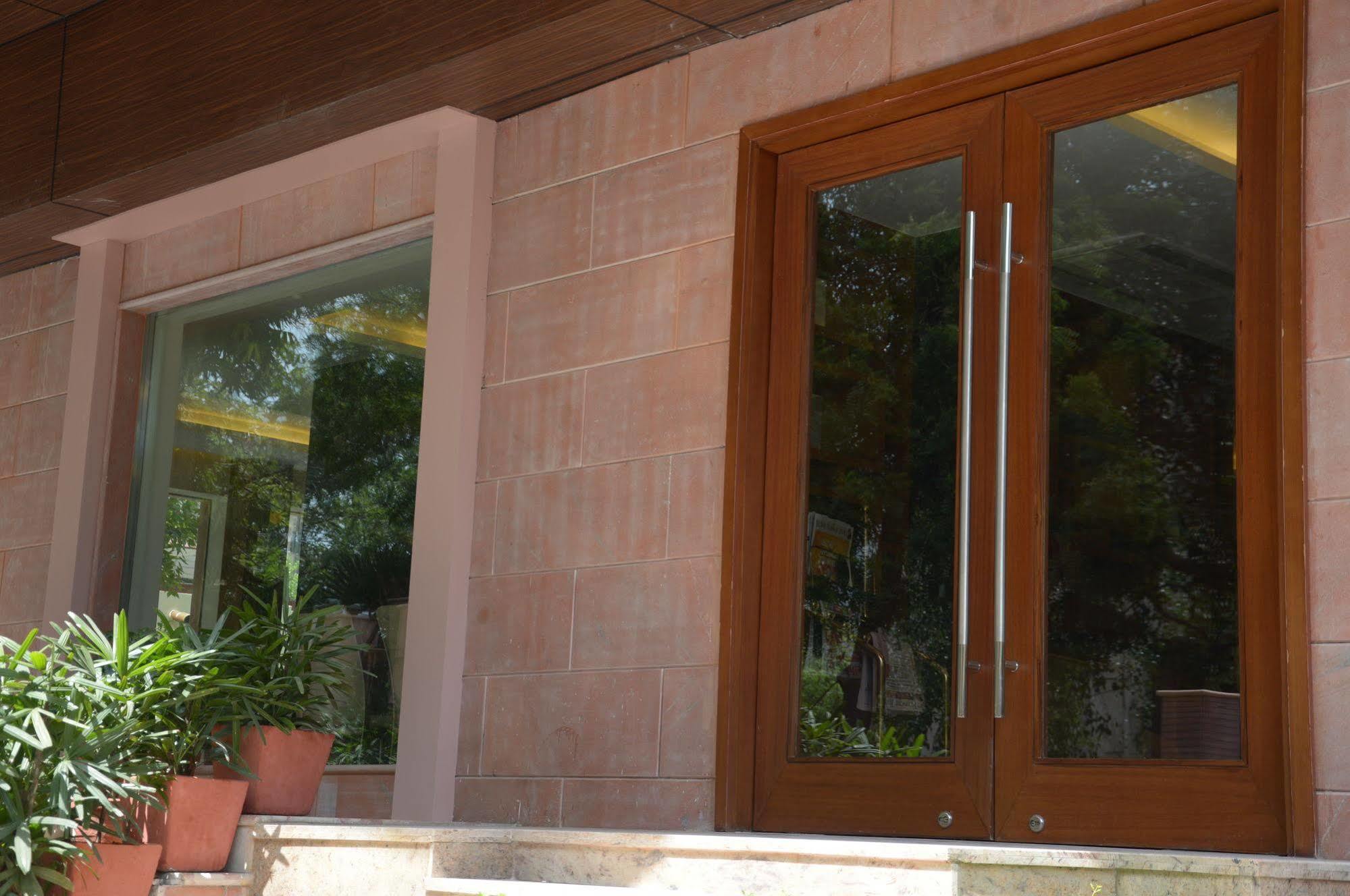 Connaught Royale Delhi Hotel New Delhi