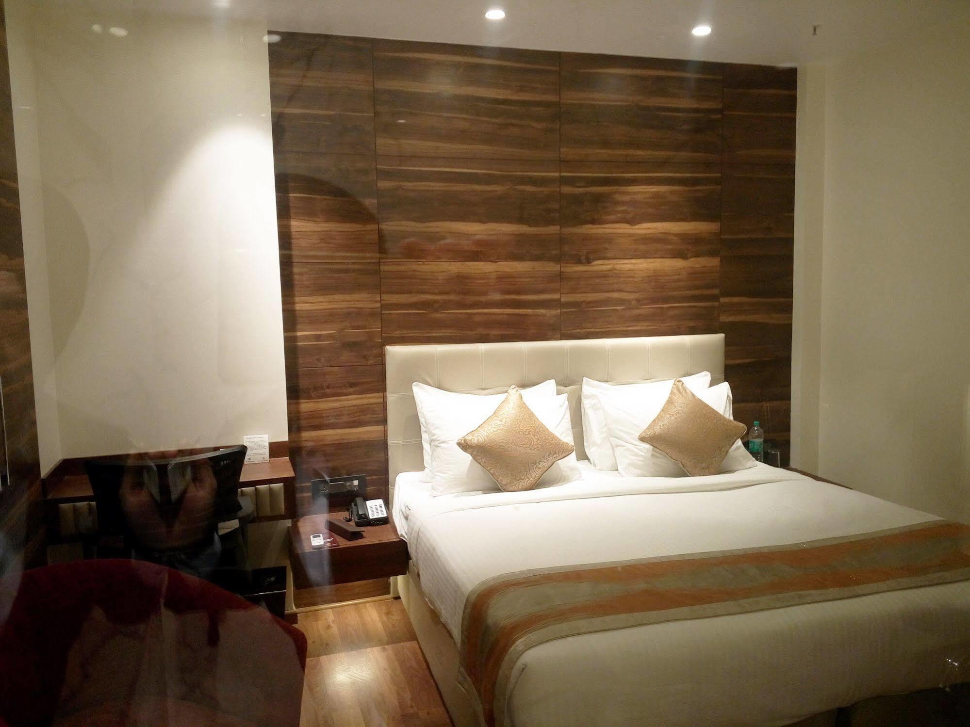 Connaught Royale Delhi Hotel New Delhi
