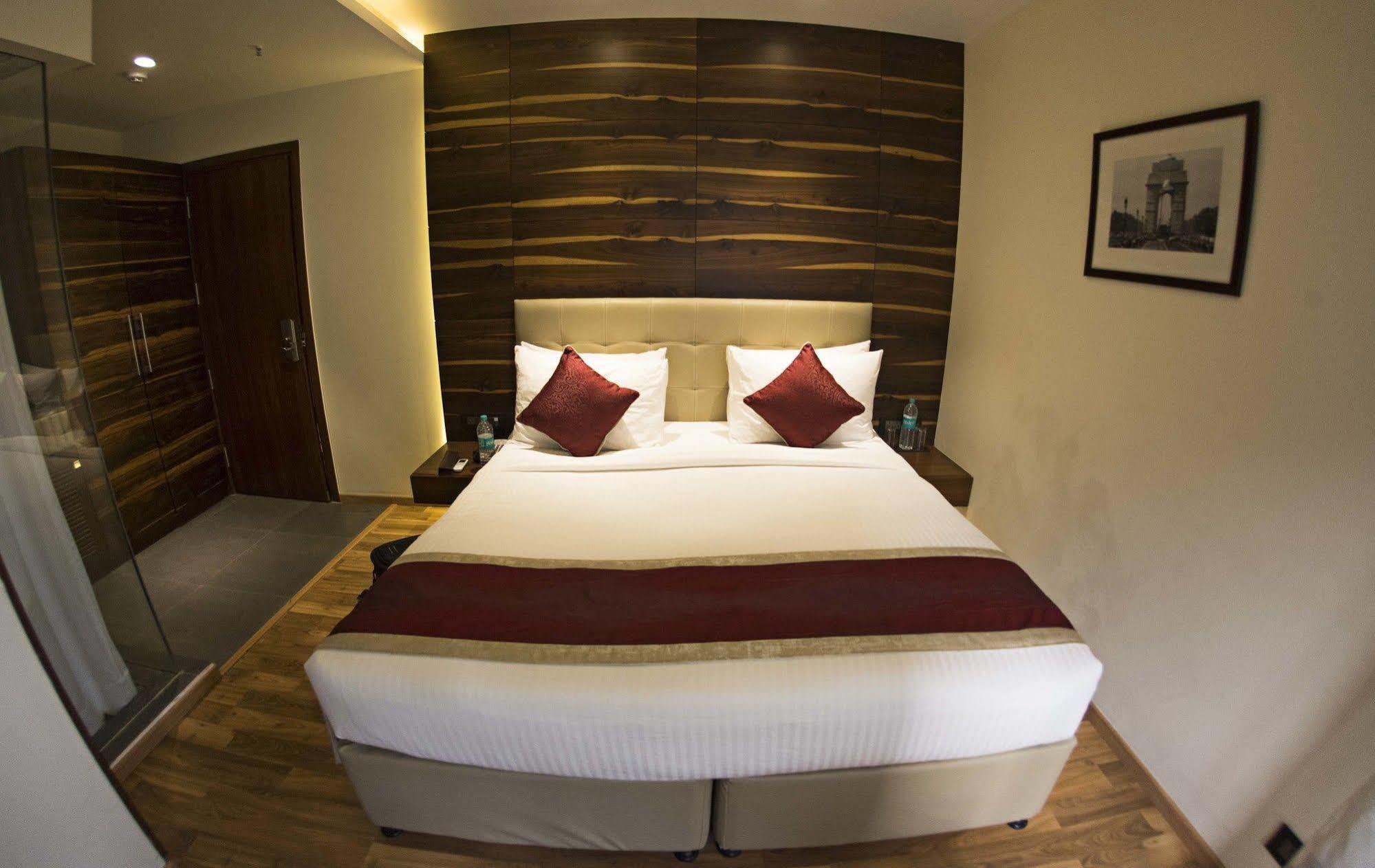 Hotel Connaught Royale Delhi 4*