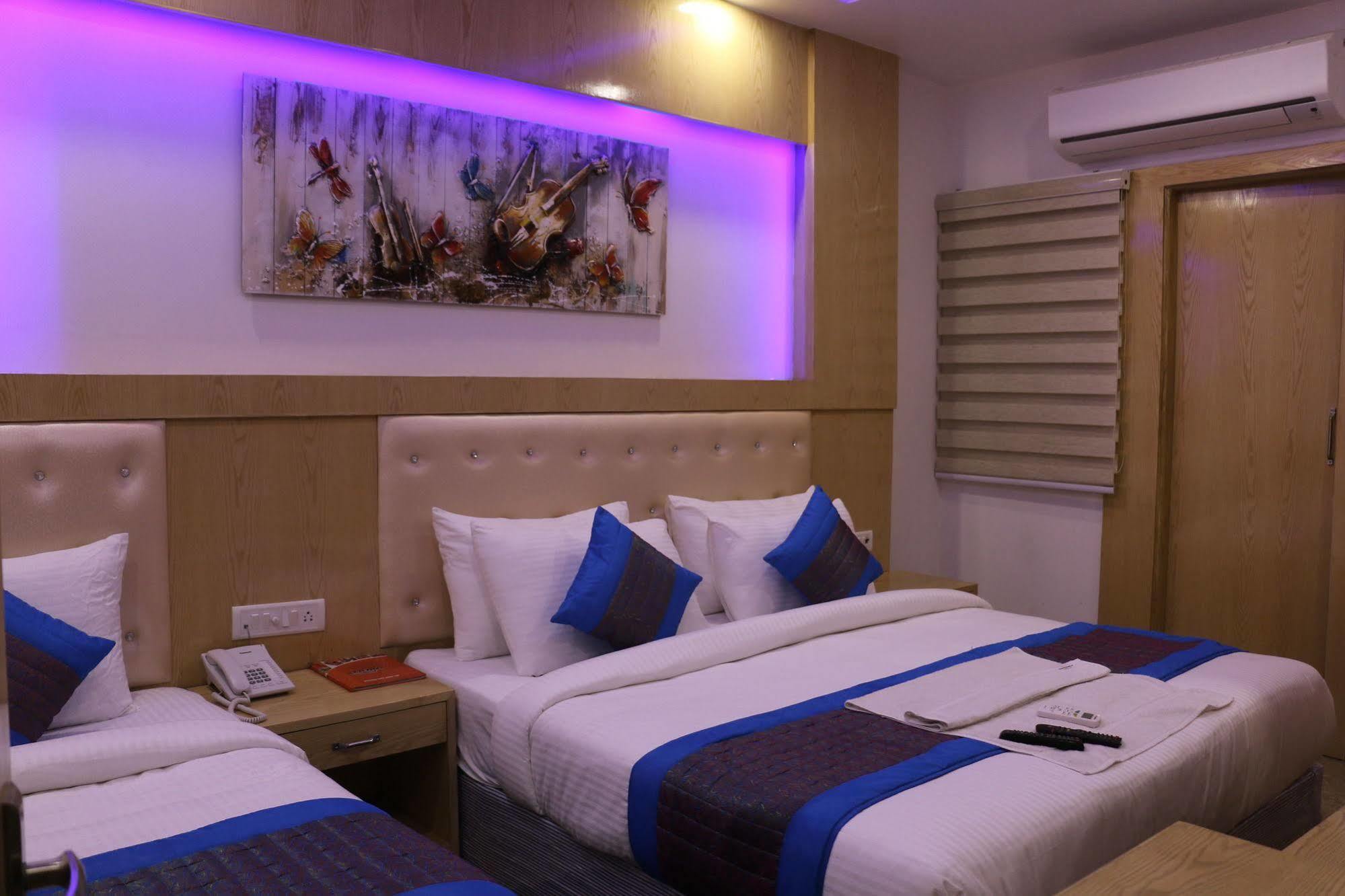 Palace Deluxe - Paharganj - Hotel 3*