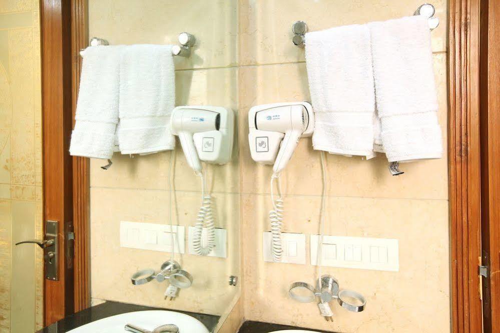Hotel Comfort Zone Greater Kailash New Delhi