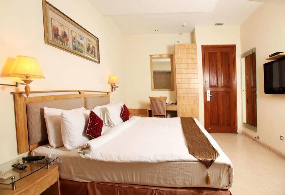 Comfort Zone Greater Kailash Hotel