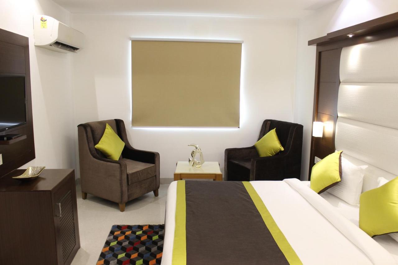 Aero Star Near Delhi Airport