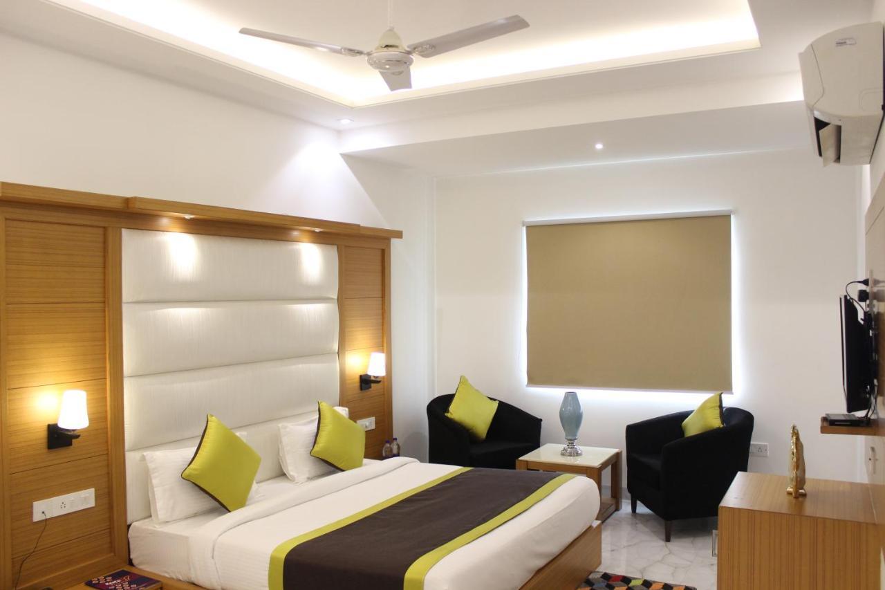 Aero Star Near Delhi Airport Hotel 3*