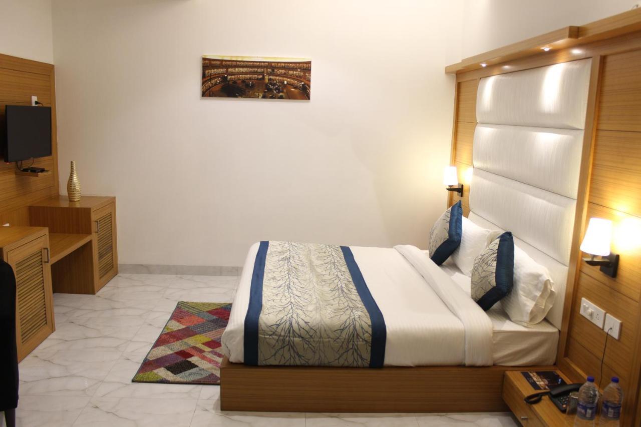 Aero Star Near Delhi Airport Hotel 3*