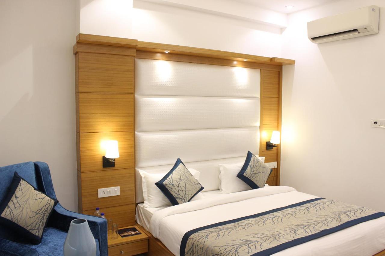 Hotel Aero Star Near Delhi Airport 3*