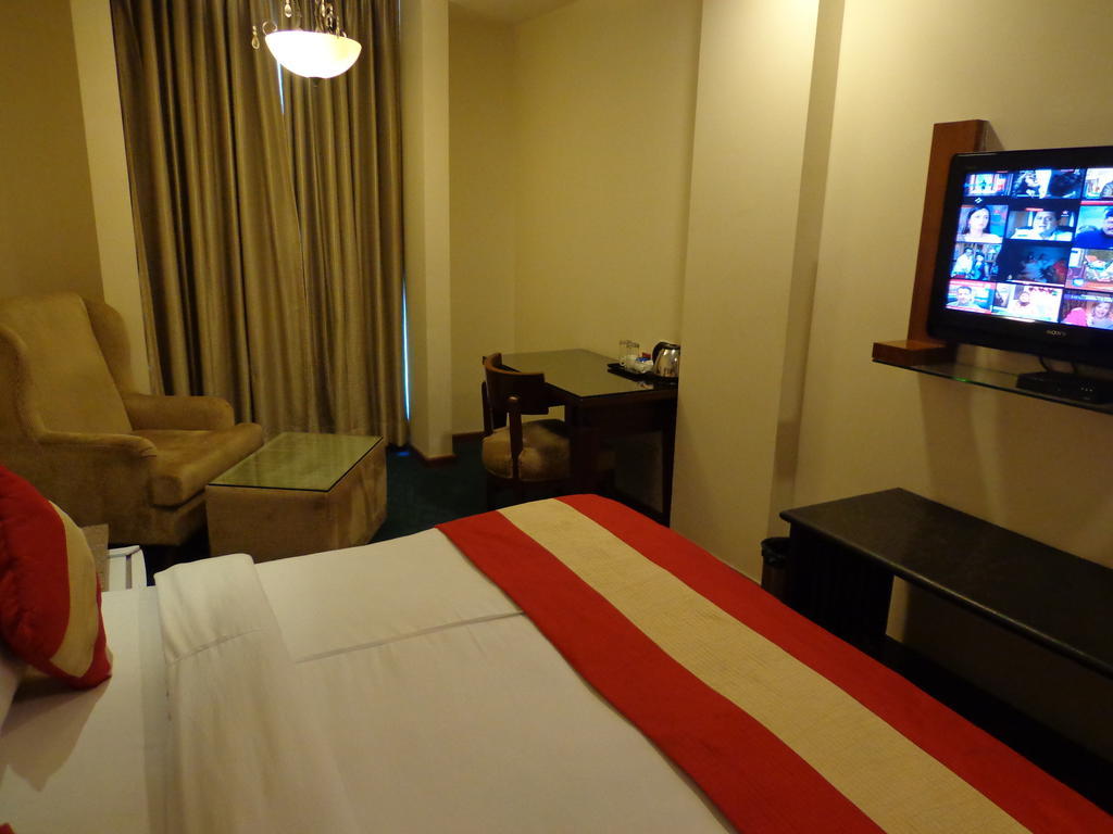 Hotel Aura - Railway Station 3*