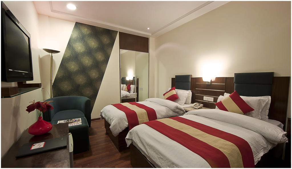 Aura - Railway Station Hotel New Delhi