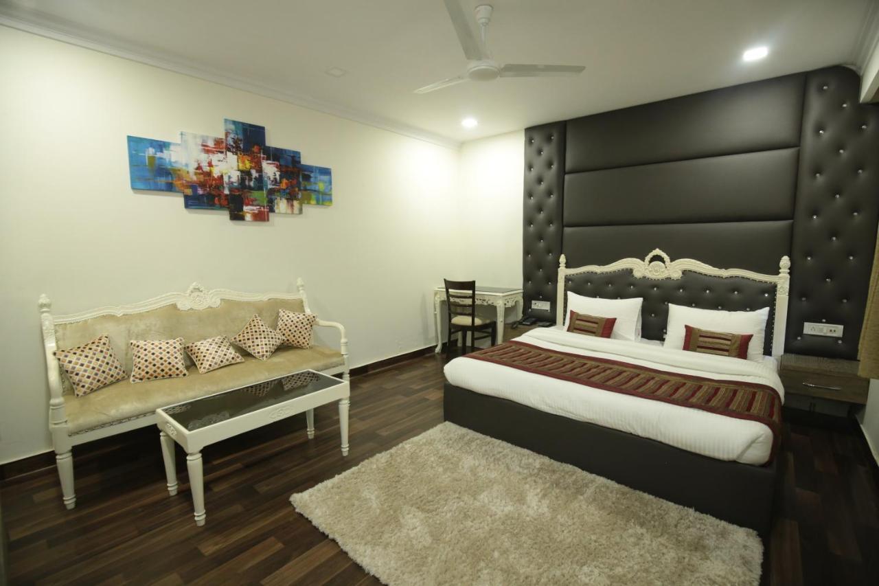 Hotel Red Castle - Karol Bagh - Where Luxury Meets Comfort 4*