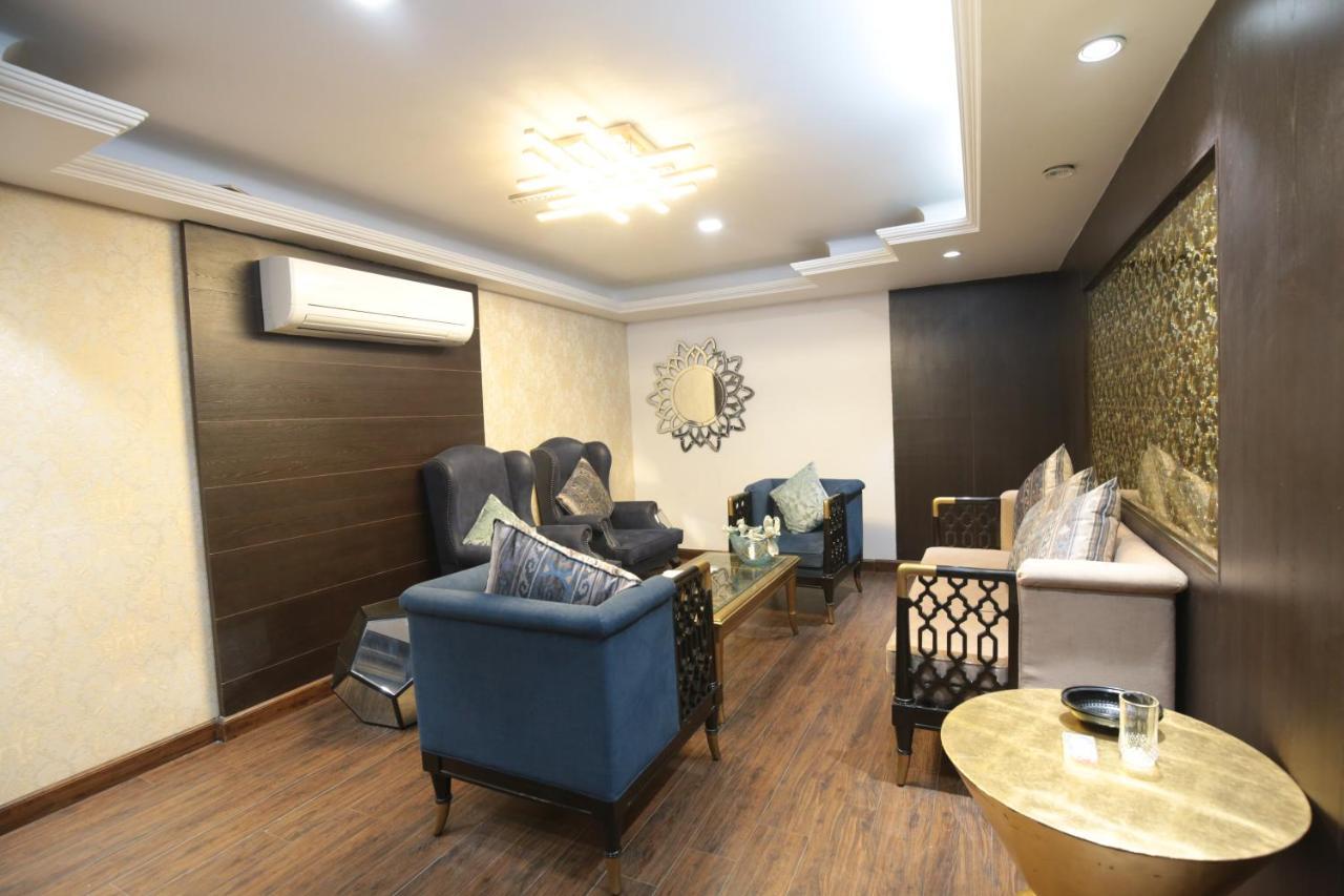 Red Castle - Karol Bagh - Where Luxury Meets Comfort Hotel Nova Deli