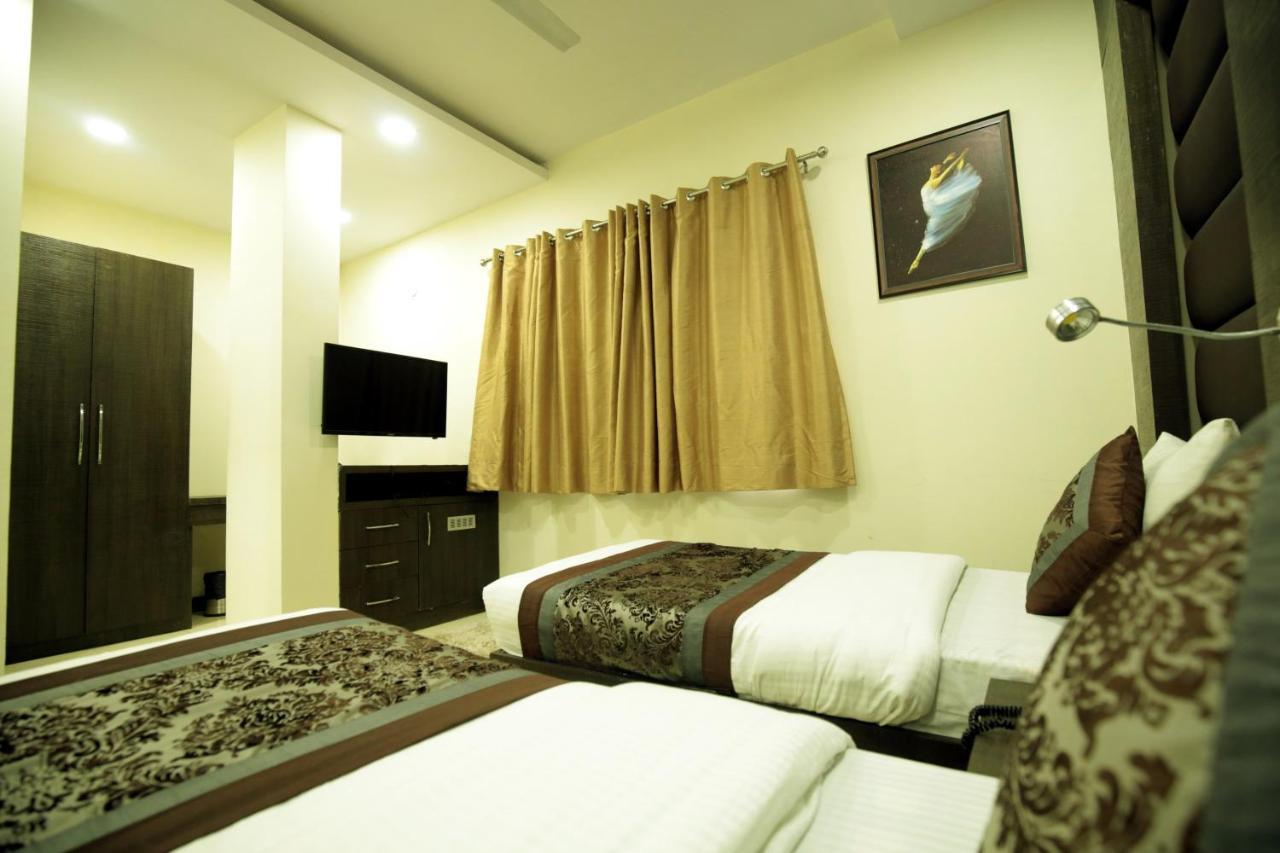 Red Castle - Karol Bagh - Where Luxury Meets Comfort 4*