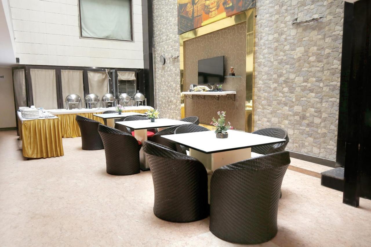 Hotel Red Castle - Karol Bagh - Where Luxury Meets Comfort 4*