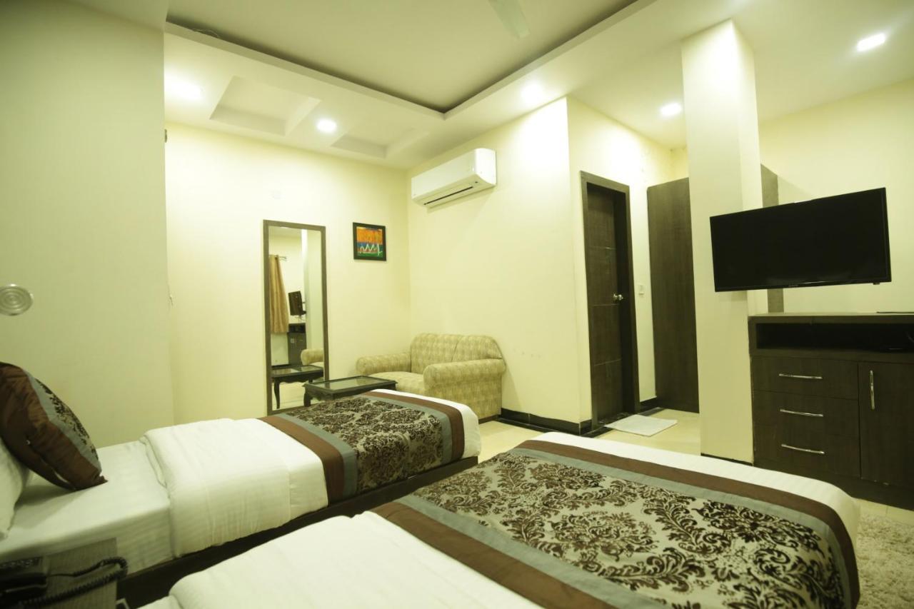 Red Castle - Karol Bagh - Where Luxury Meets Comfort Hotel