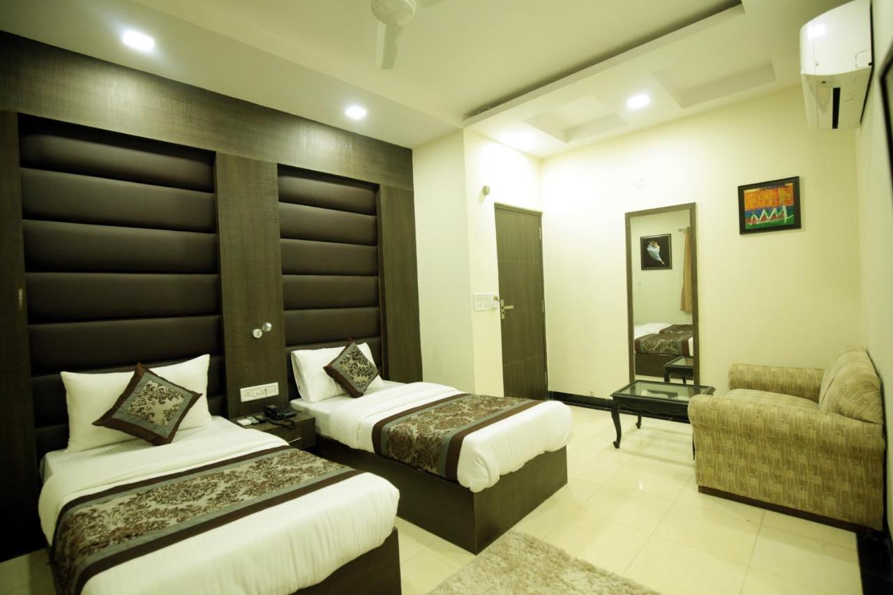 Red Castle - Karol Bagh - Where Luxury Meets Comfort 4* Nova Deli