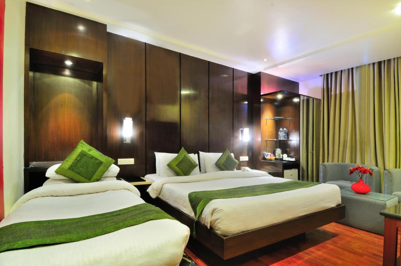 Hotel Aura - Railway Station 3*